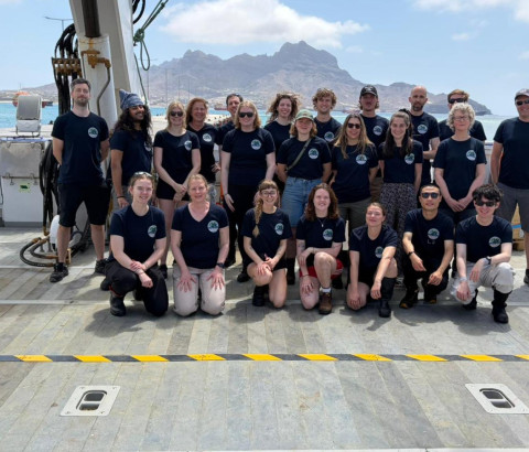 Teamfoto PHYVIR aan boord