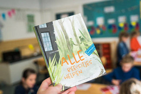 Het nieuwe kinderboek Alle bee(s)tjes helpen
