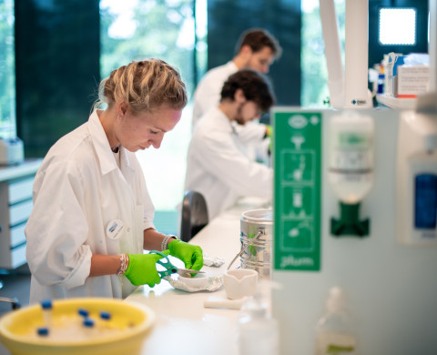 Linda Gouka working in lab