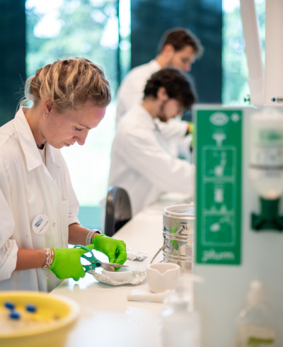 Linda Gouka working in lab
